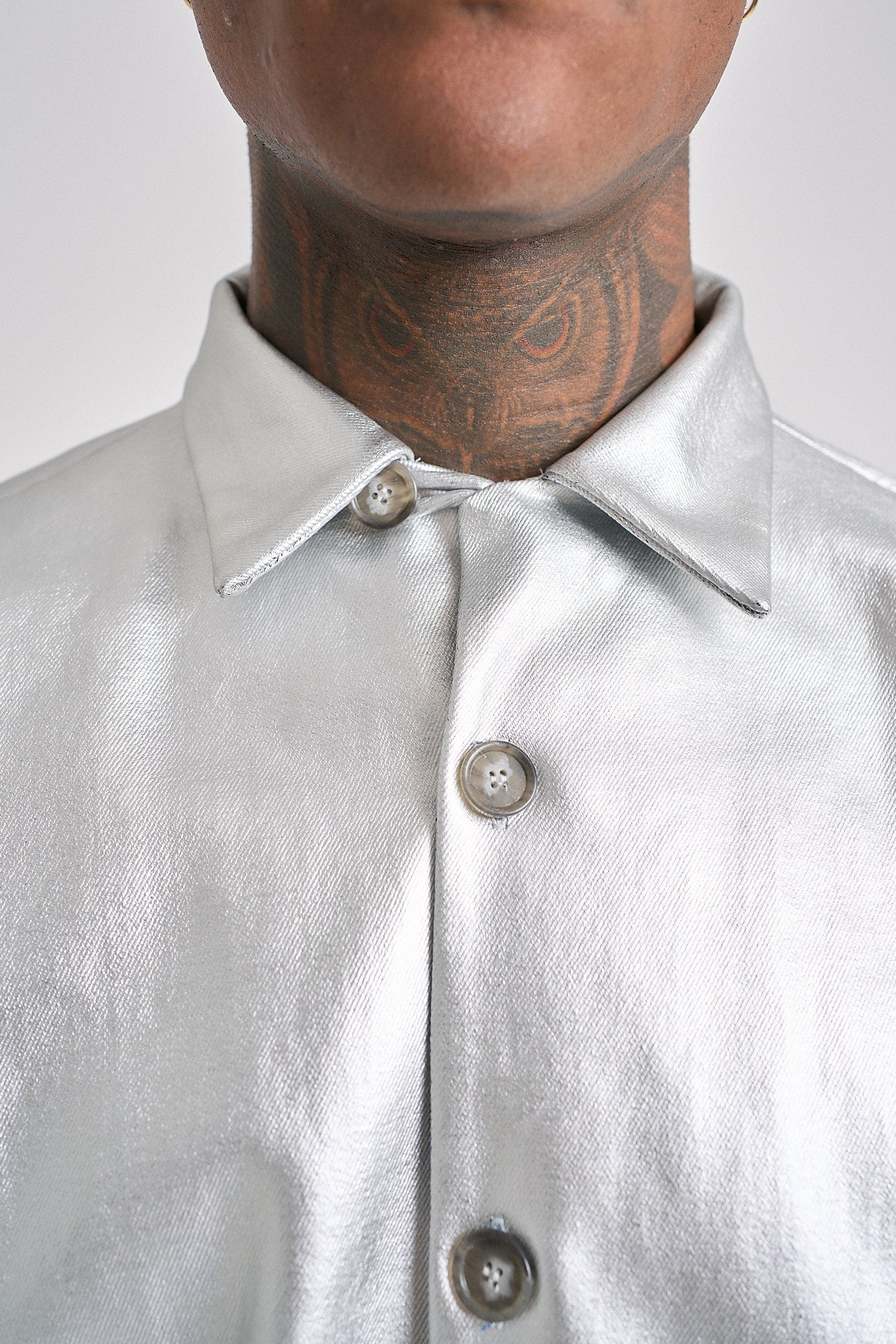 Button-Up in Silver Denim